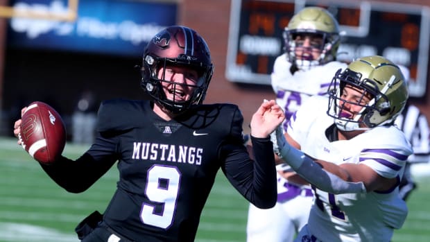 Lipscomb Academy's Hank Brown (9) runs the option as CPA's Crews Law (11) pushes him out of bounds during the BlueCross Bowl Division II-AA Championship game at Finley Stadium, in Chattanooga, Tenn., on Thursday, Dec. 1, 2022. 3 Lipscomb V Cpa Football